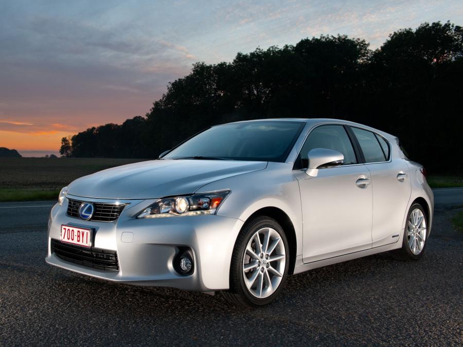  Lexus CT200h 2010 года  (US) (фото 10 из 30)